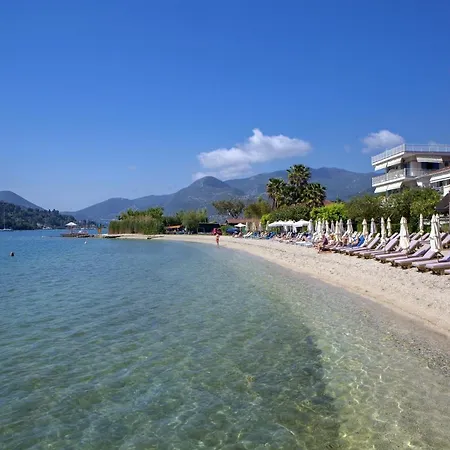 Edward Art Boutique Hotel