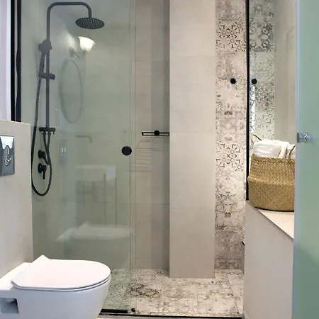 Edward Art Boutique Hotel