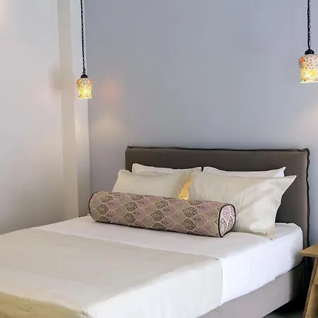 Edward Art Boutique Hotel *