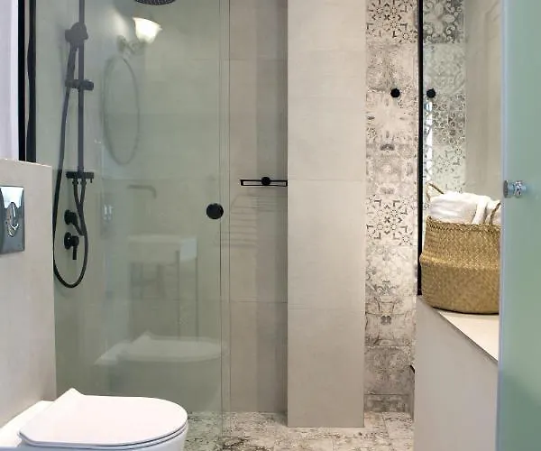 Edward Art Boutique Hotel